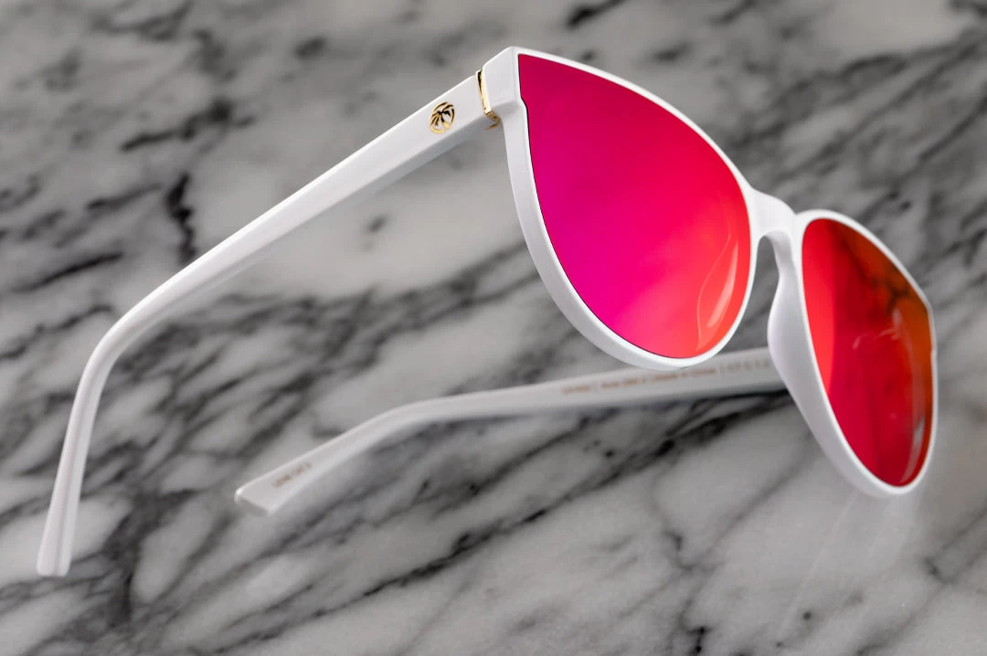Carat Sunglasses: White - Image 7