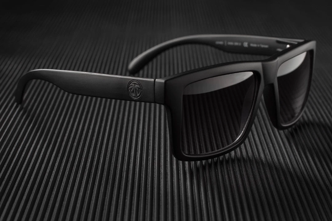 VISE Sunglasses: BLACK - Image 8